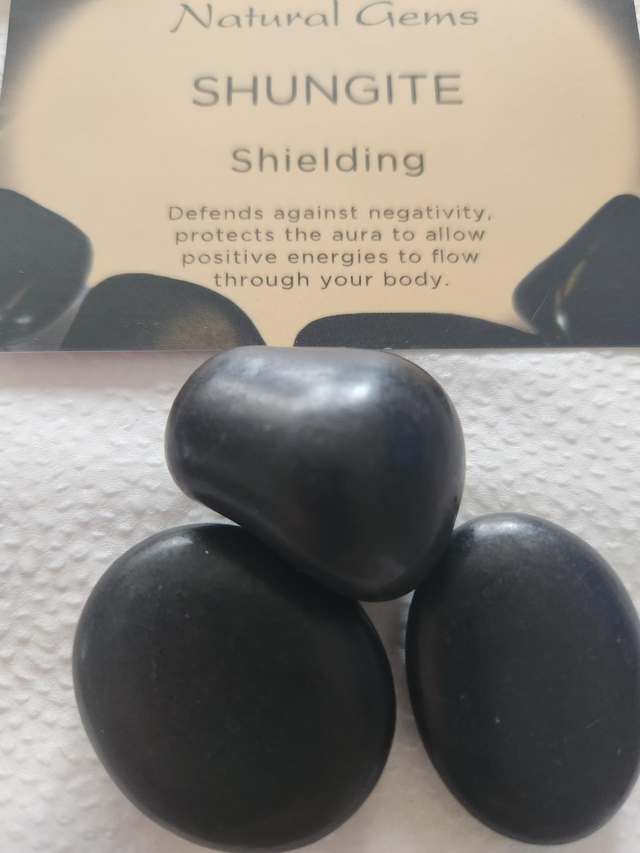 SHUNGITE TUMBLE STONES 