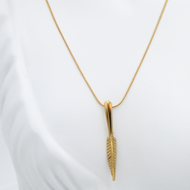 Collier feuille pailletée 