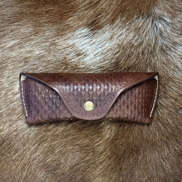 Kožené puzdro na okuliare 004