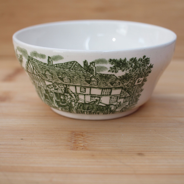 J. Broadhurst | Suikerschaal Kommetje Bonbonniere (diameter 10,0 cm | hoogte 4,5 cm) &#039;Swan Inn&#039; motief in groene kleur | Vintage