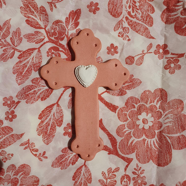 Croix trilobée terracotta