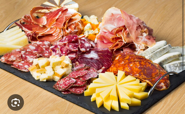 Planche fromage et charcuterie 