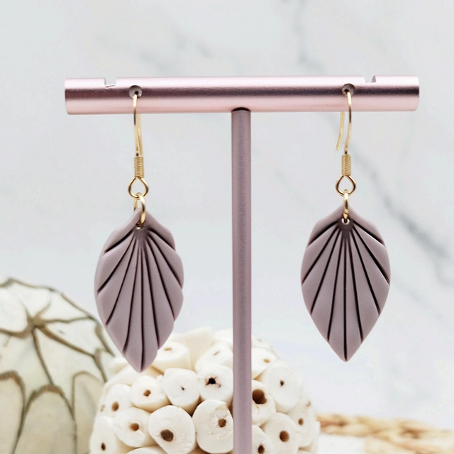 Boucles d&#039;oreilles Feuille &quot;Lancéa&quot; Rose Antique Doré