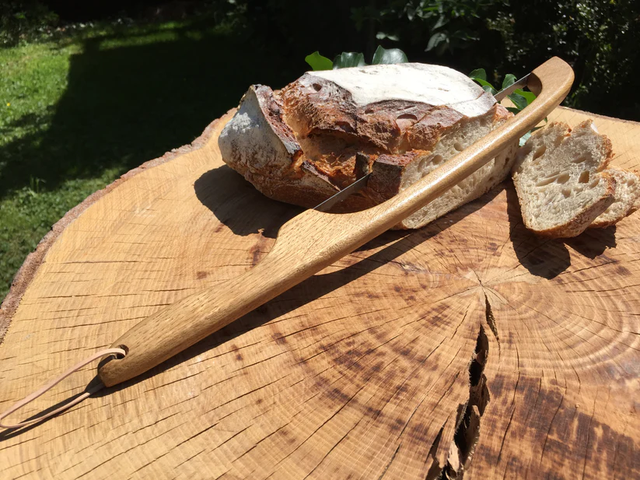 Couteau à pain