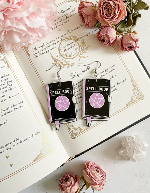 Boucles d'oreilles grimoires de sorcière, avec motifs pentacles 