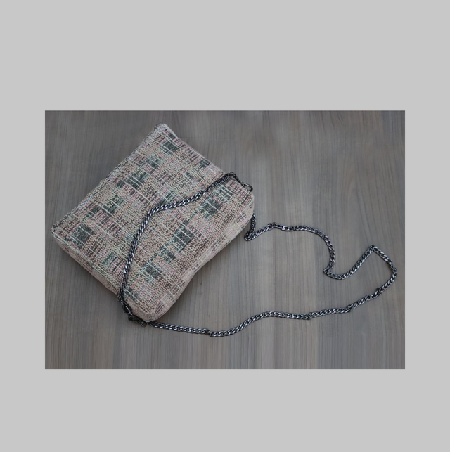 BORSA CON TRACOLLA  CATENA &quot;Lola&quot; cm.27x22x6 