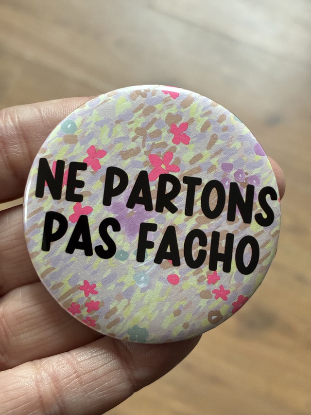 Badge Ne partons pas facho