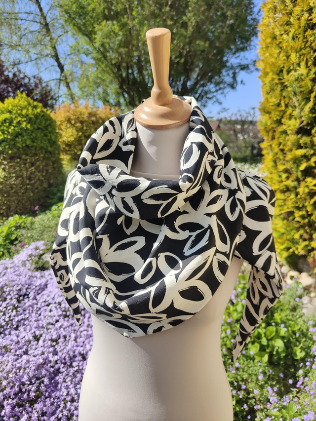 Chèche fluide et légère n.b