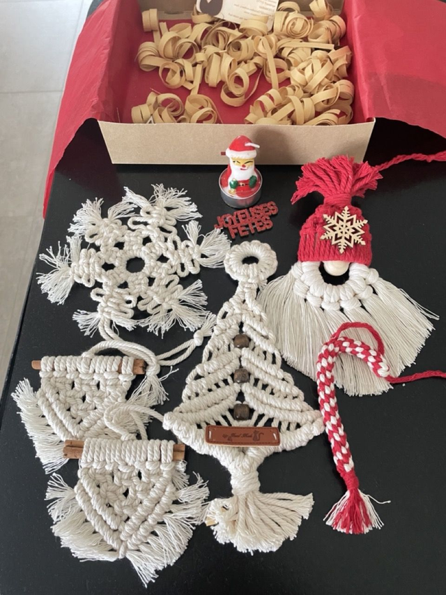 Coffret d&#039;ornements pour sapin de Noël