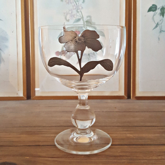 Verre rince raisin cristal et étain (fleurs en étain)