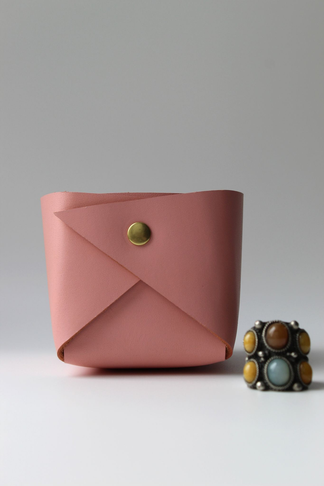 Panier de rangement en cuir rose petit modèle