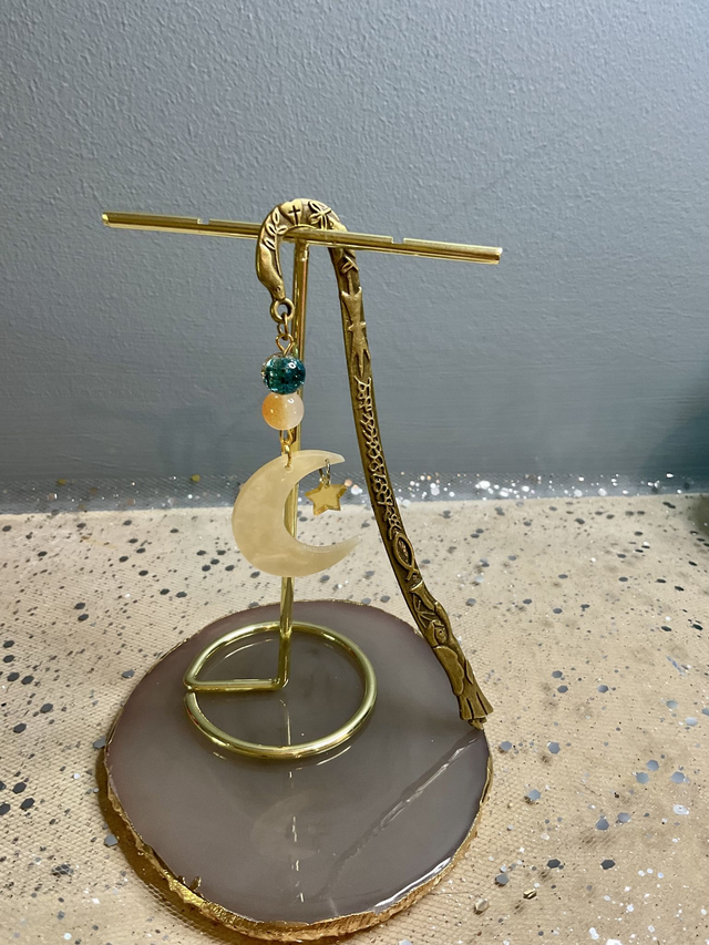 Handmade bookmark. Beautiful bronze colour beaded bookmarks. 