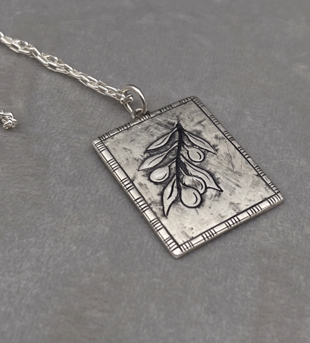 Oliva pendant