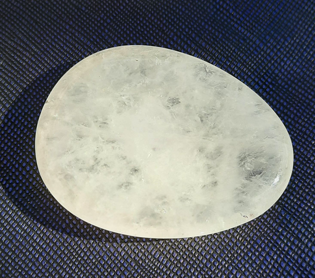 Galet anti-stress 45-50mm Cristal de roche A