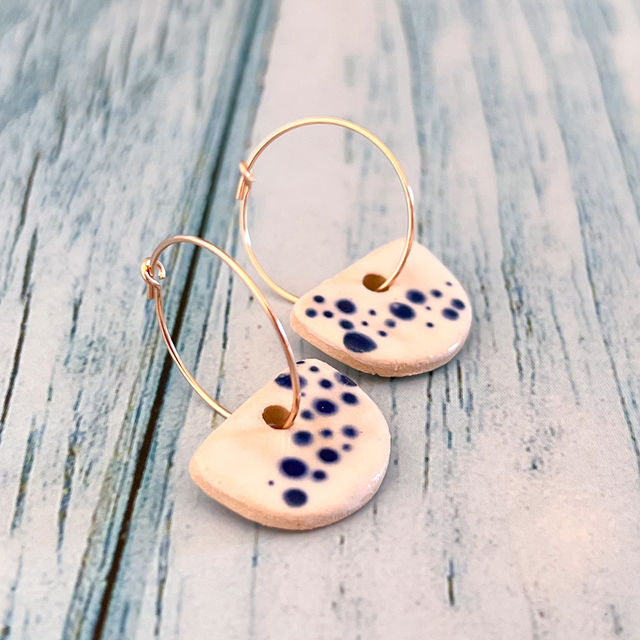 Boucles d’oreilles bleu encre