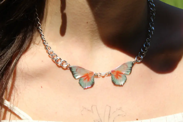 Collier- Corail de l&#039;été