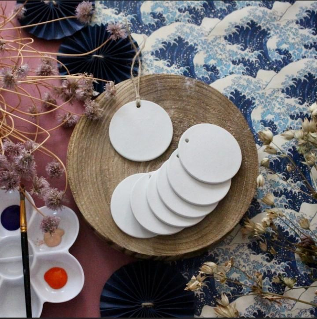 Round Hanging Decorations 