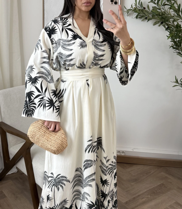 61-4. Robe imprimée colorée 