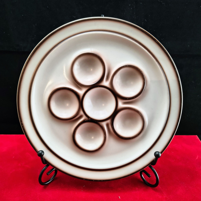 Thomas | Flammfest | Escargotbord Slakkenbord Tapasbord (diameter 20 cm | hoogte 2 cm) in 'Scandic Shadow' motief met bruine bies | Vintage