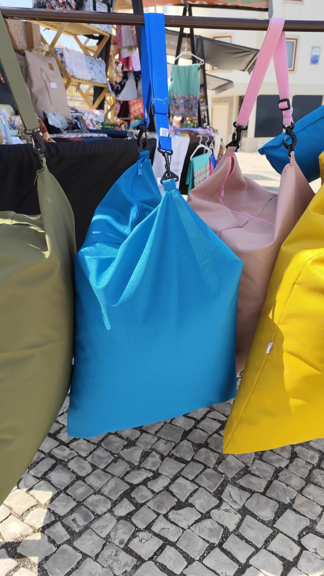 Puff/Almofada Azul turquesa