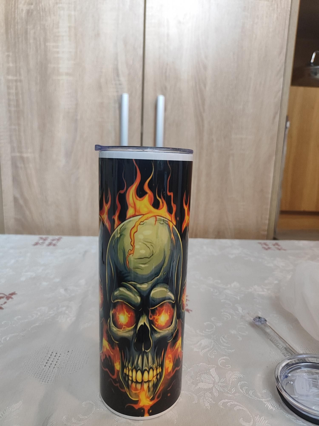 20 oz Thermobecher Totenköpfe ca.600ml