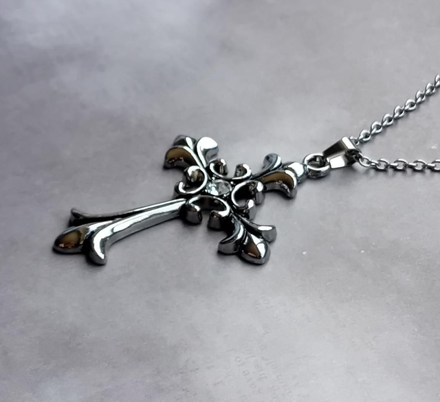 Large Fleur de Lys Cross with Clear Stone