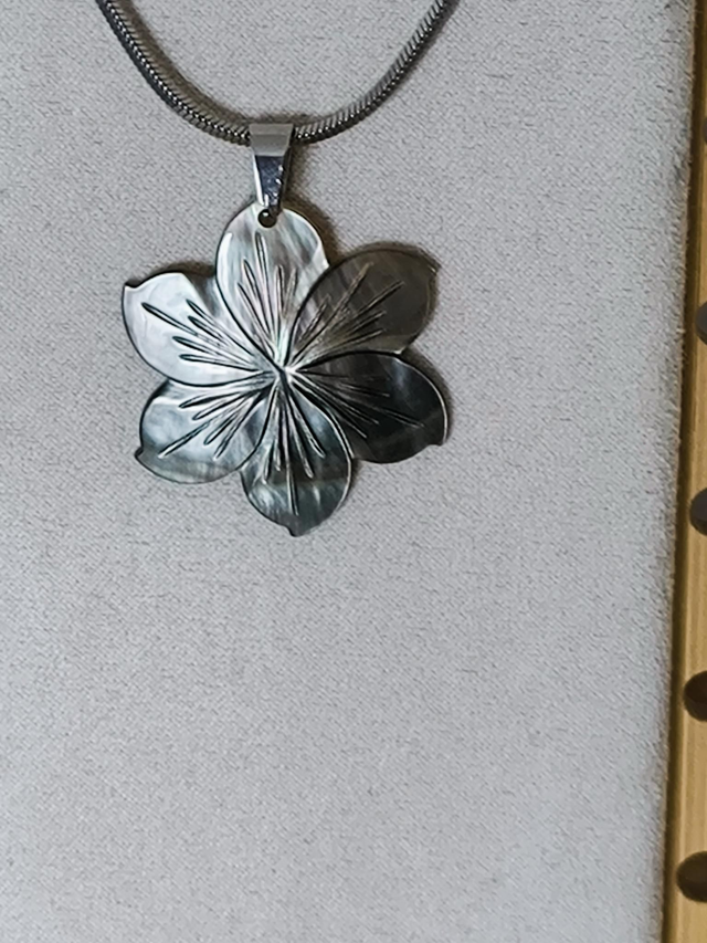 Fleur de tiaré Nacre noire