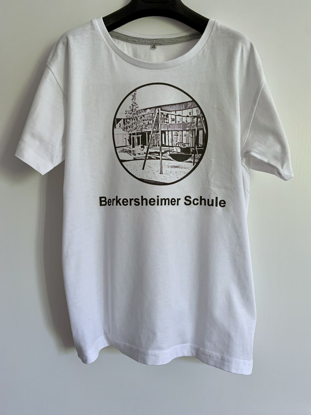 T-Shirt weiß mit Aufdruck 