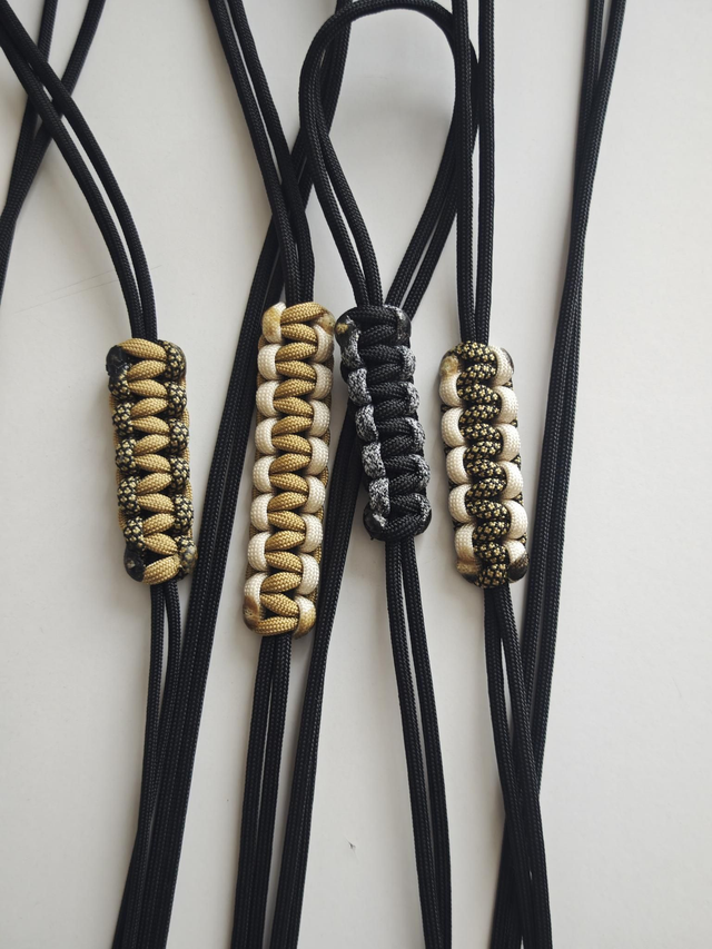 Bandoulière (beige/noir) de téléphone RÉGLABLE en paracorde