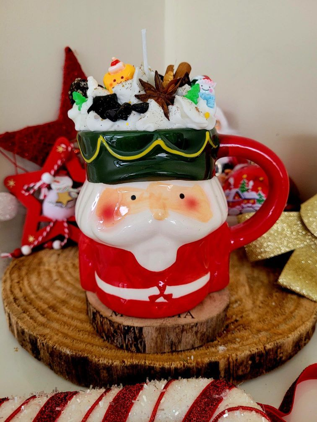 Bougie XL Père Noël Chantilly – Protection & Énergie de Yule