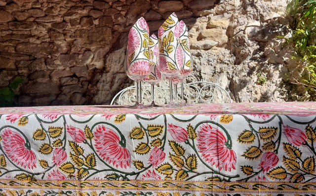 Grande nappe rectangulaire et 6 serviettes imprimées à la main, coton de grande qualité, motif floral rose, jaune et vert 