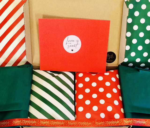 Sweet Hug In A Box (Christmas)