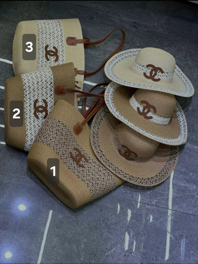 Sac avec chapeaux CH