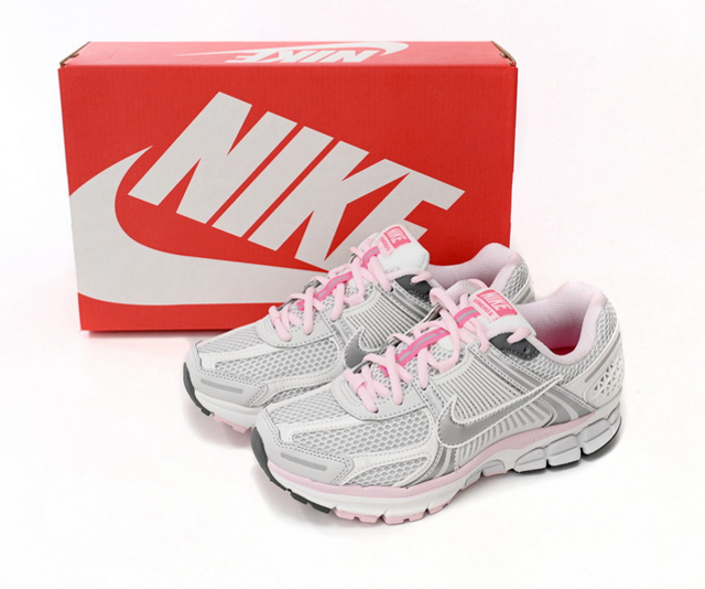 Nike Air Zoom Vomero 5 Pink