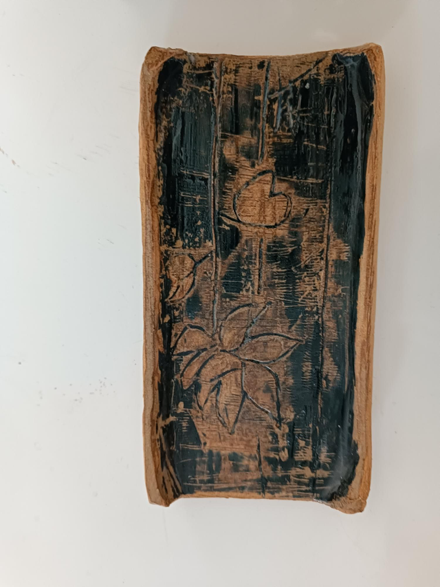 Plat rectangle scraffito grès roux 