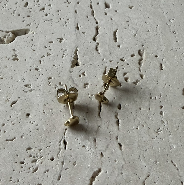 Oorknopjes hartjes goud 