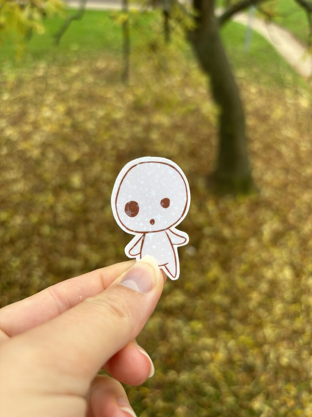 SAMOLEPKA s efektem Kodama