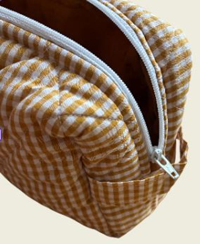 Trousse de toilette matelassée vichy, élégante, pratique et faite main