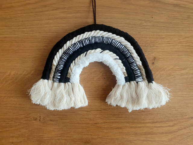 Arc en ciel- nuance de noir ( taille M)