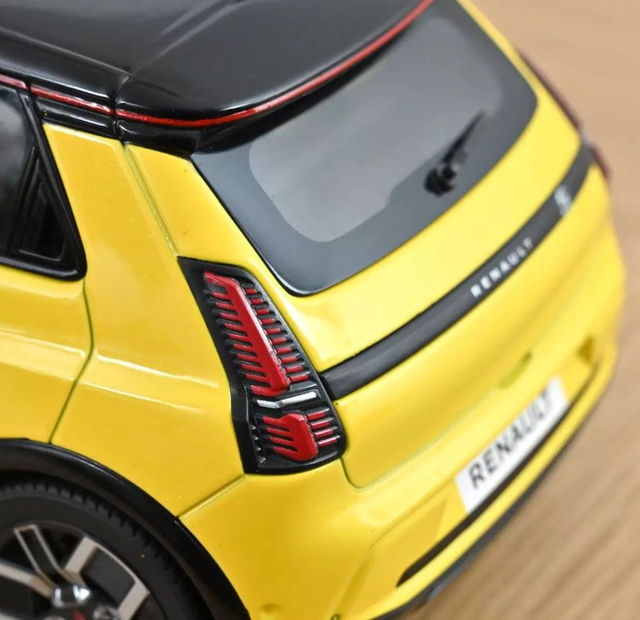 Renault 5 E-Tech Electrique 2024 Jaune Pop et Noir Norev 185500 1/18