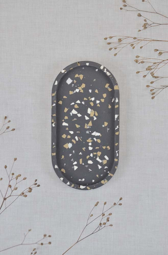 Plateau ovale : Gris terrazzzo blanc et beige
