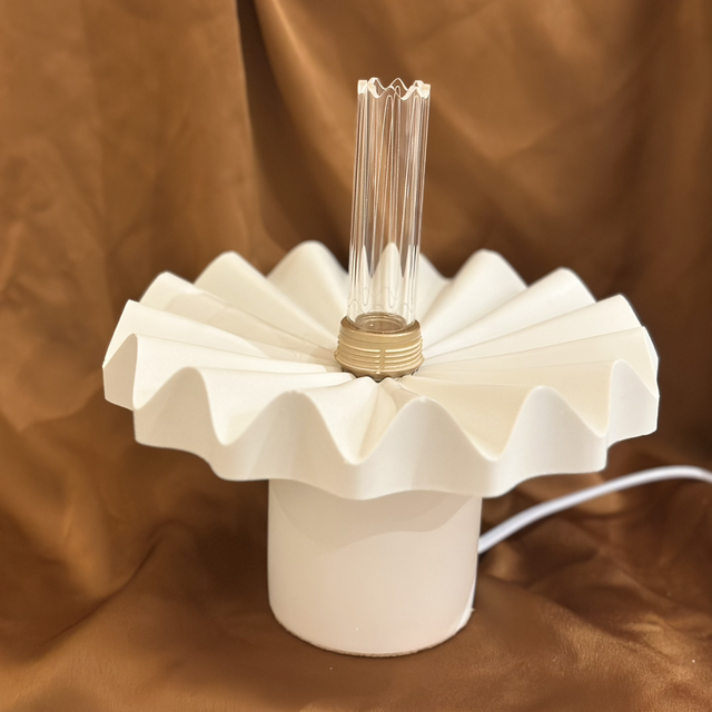HANDMADE MINIMALIST FLOWER TABLE LAMP