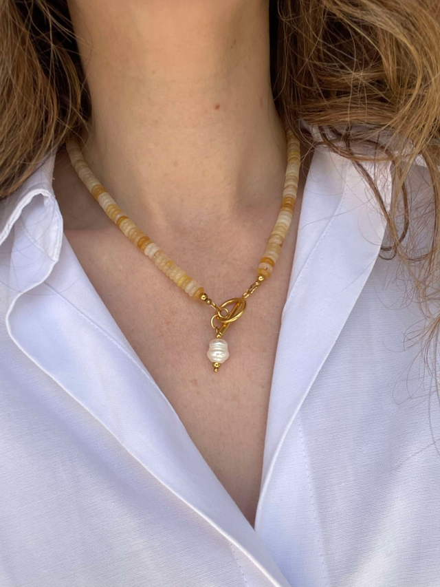 Corine collier en pierres naturelles abricot