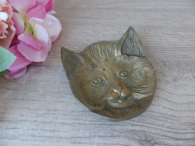 Cendrier chat vintage en laiton doré – vide-poche décoratif et élégant - plateau à bagues - Cadeau rétro cendrier chat en métal doré ancien
