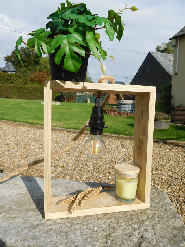 Lampe à poser ou décoration mural sans fond