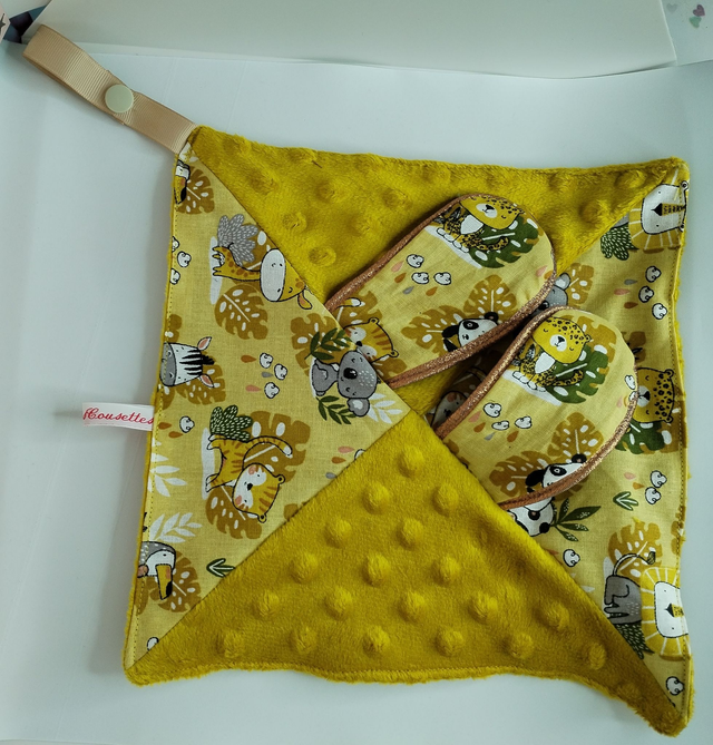 Doudou oreilles de lapin