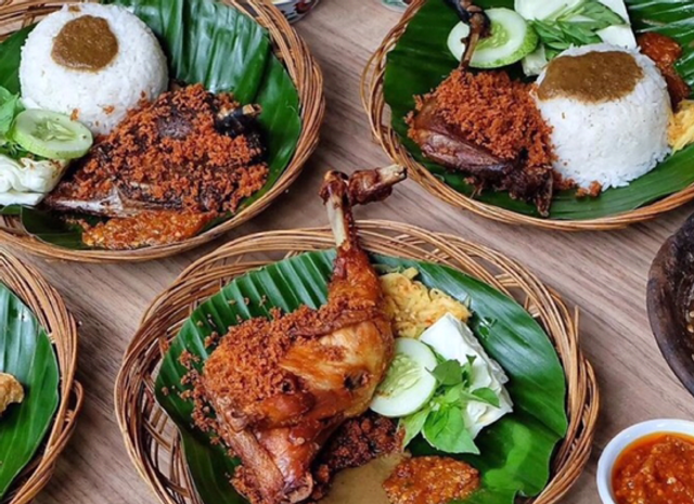 Nasi Bebek Bakar
