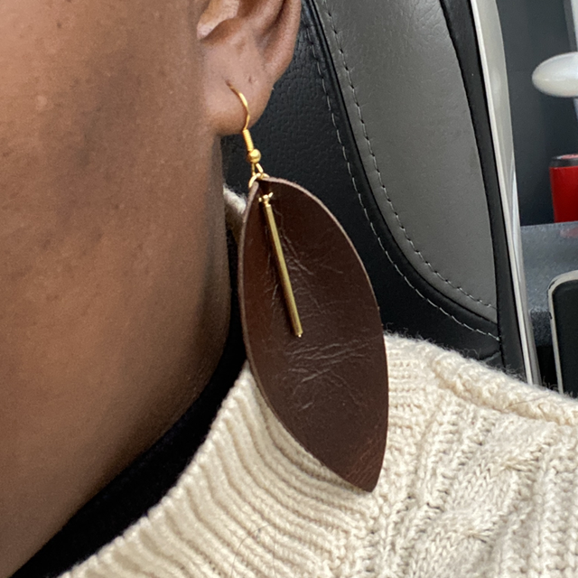 Mocha leather earrings 