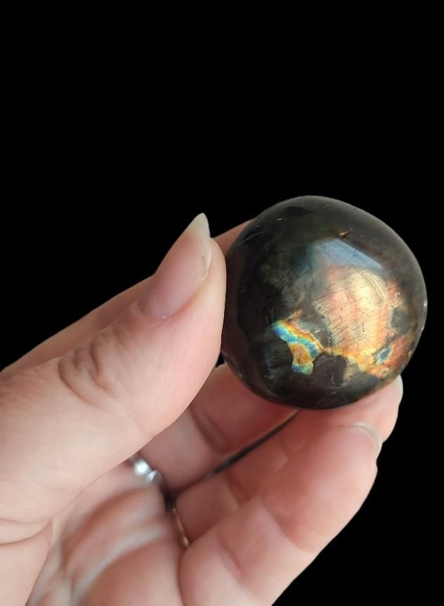 Galet de Labradorite