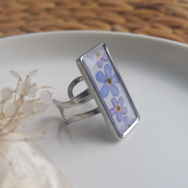 Bague argentée rectangulaire ⁃ Fleurs de Myosotis